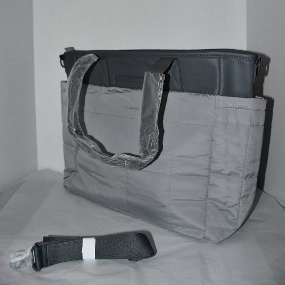 Thirty One commenter Quilted Tote in Whisper Grey NWT - Picture 5 of 7